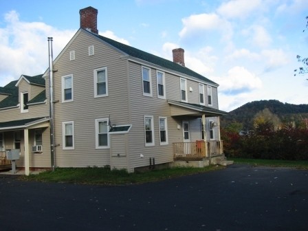 Westminster Family Housing in Westminster, VT - Foto de edificio