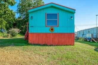 13202 Hilltop Ct in Willis, TX - Building Photo - Building Photo