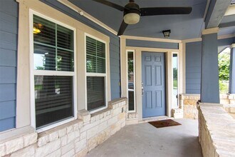 18405 Tallgrass Prairie Dr in Pflugerville, TX - Building Photo - Building Photo