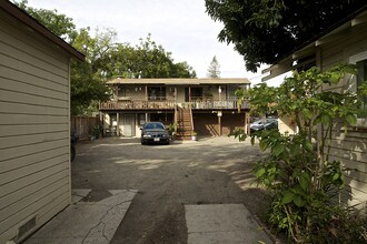 357 Richmond Ave in San Jose, CA - Foto de edificio - Building Photo