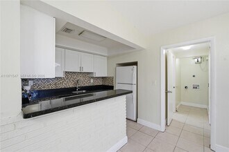 1731 NW 26th Ave in Fort Lauderdale, FL - Building Photo - Building Photo