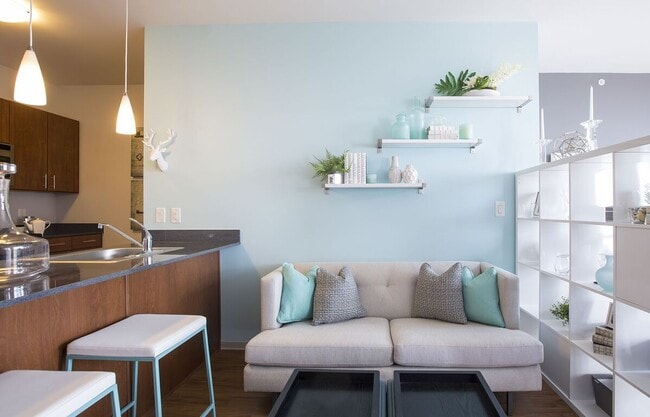 LPM Apartments in Minneapolis, MN - Building Photo - Building Photo