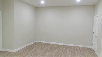 62 Lowell St in Manchester, NH - Foto de edificio - Building Photo