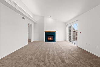 Sawgrass in Manitowoc, WI - Building Photo - Building Photo