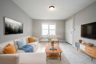 270 S Lasalle St in Indianapolis, IN - Foto de edificio - Building Photo