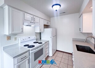 945 Boston Way in Coralville, IA - Building Photo - Building Photo