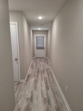 4612 Clayton Terrace in Louisville, KY - Building Photo - Building Photo