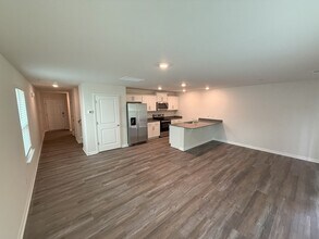 5138 Hyrule Dr in Charlotte, NC - Building Photo - Building Photo