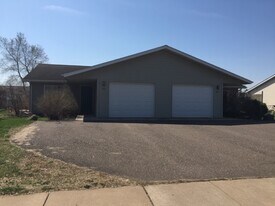 3353-3355 Sundet Rd in Eau Claire, WI - Building Photo