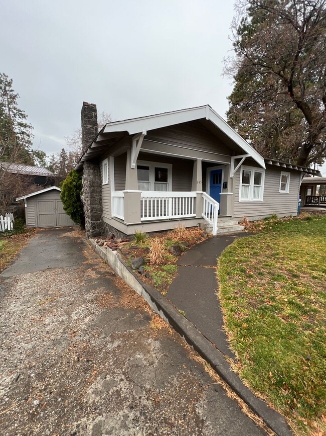 245 NW Newport Ave in Bend, OR - Building Photo - Building Photo