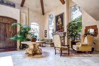 L'Estancia in Studio City, CA - Building Photo - Building Photo