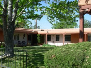 1017 Truman St SE in Albuquerque, NM - Building Photo - Building Photo