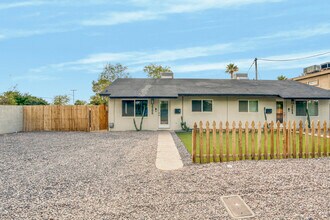 2206 N 26th St in Phoenix, AZ - Building Photo - Building Photo