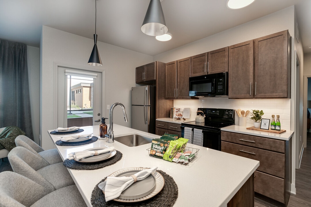 The Avante in Wichita, KS - Building Photo