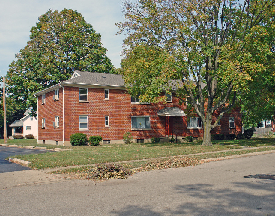 4825 Lauderdale Dr in Dayton, OH - Foto de edificio