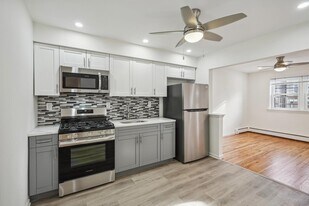 140 Hopkins Ave in Jersey City, NJ - Building Photo
