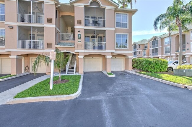 3312 Bay Club Cir in Tampa, FL - Building Photo - Building Photo