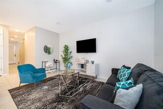 1013 Plantation Ln in Davenport, FL - Building Photo - Building Photo