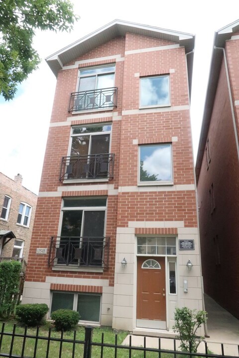 3543 S Hamilton Ave in Chicago, IL - Building Photo
