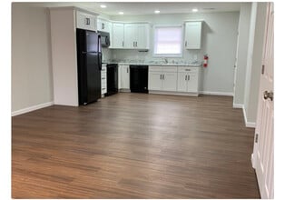 148 School Side Dr, Unit 148 B Schoolside Drive in Brandenburg, KY - Building Photo - Building Photo