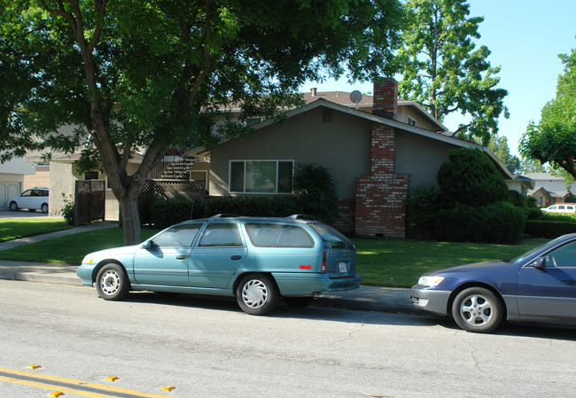 542 Firloch Ave in Sunnyvale, CA - Building Photo - Building Photo