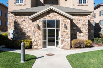 Newport Village in Orem, UT - Building Photo - Building Photo