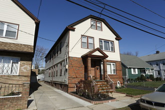 501 Erico Ave in Elizabeth, NJ - Building Photo - Building Photo