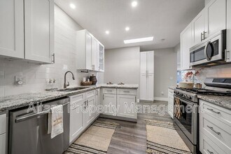 2339 S Acoma St in Denver, CO - Building Photo - Building Photo