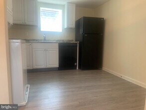 242 Wood St-Unit -B in Doylestown, PA - Building Photo - Building Photo