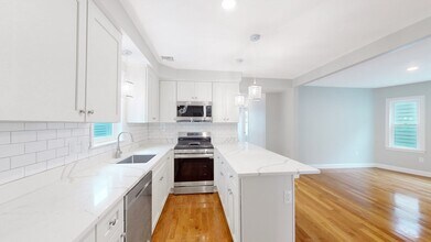 22 Glendale Ave in Somerville, MA - Building Photo - Building Photo