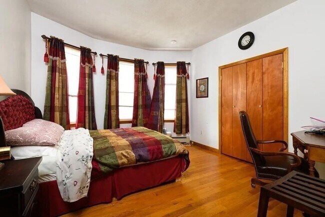 469 Windsor St in Cambridge, MA - Building Photo - Building Photo