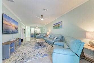 8613 Seasalt Lp in Englewood, FL - Building Photo - Building Photo
