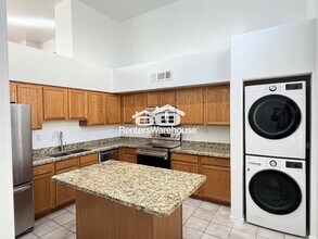 776 S Beck Ave, Unit A-527 in Tempe, AZ - Foto de edificio - Building Photo