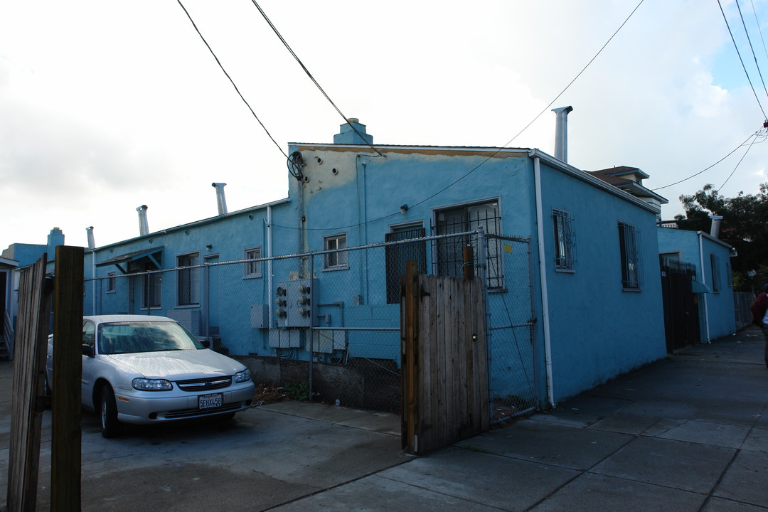 965-967 35th St in Emeryville, CA - Building Photo