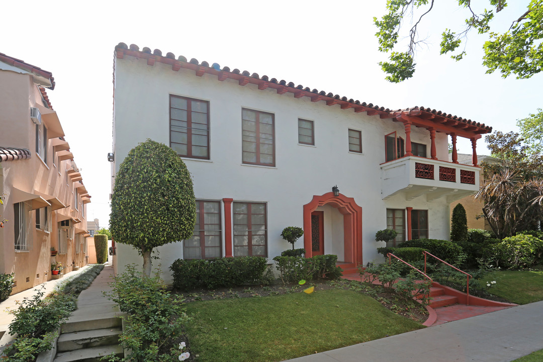 152 S Canon Dr in Beverly Hills, CA - Building Photo