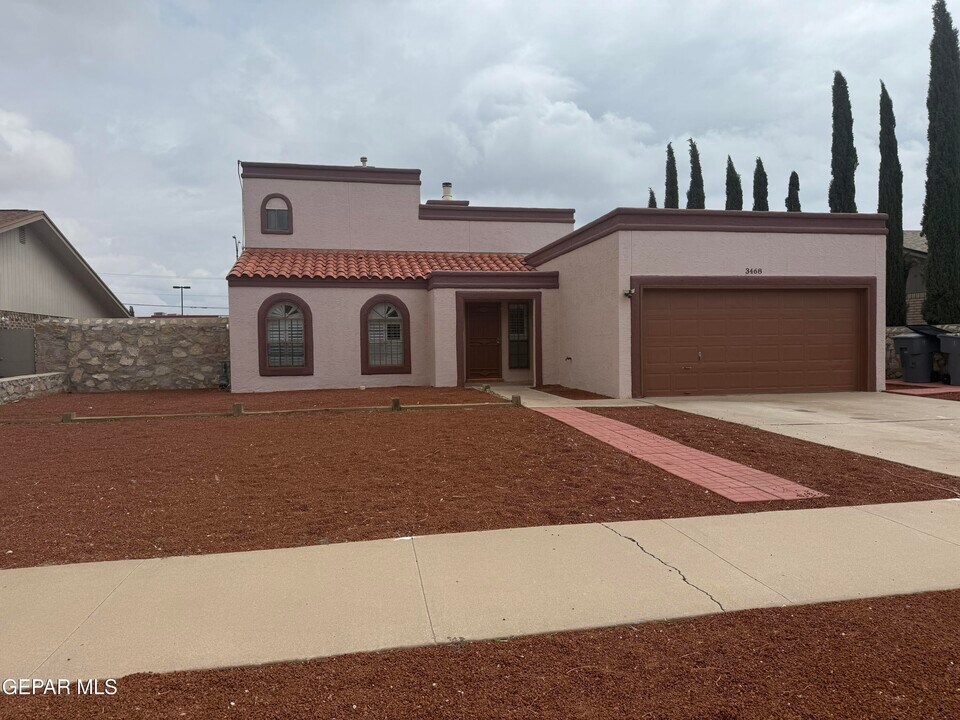 3468 Proud Eagle Dr in El Paso, TX - Building Photo