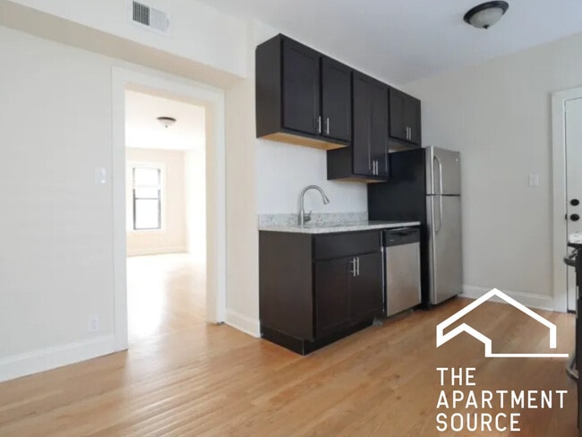 4036 N Ashland Ave, Unit E1