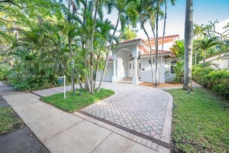 1135 Asturia Ave in Coral Gables, FL - Building Photo - Building Photo