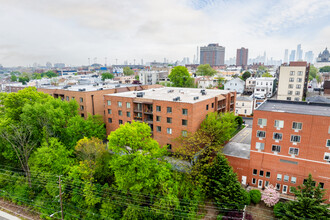 Grand View Condominiums in North Bergen, NJ - Building Photo - Building Photo