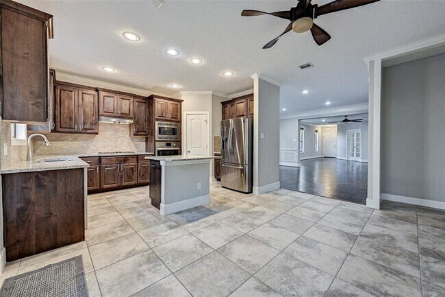 property at 205 W 26th St