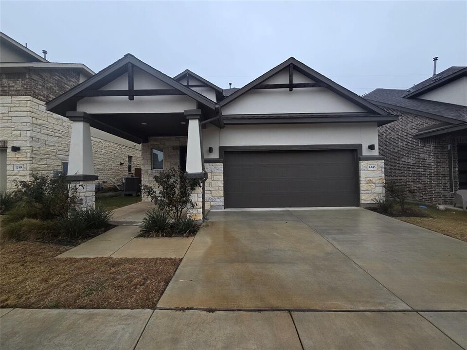 1245 Summerbrooke Cir in Leander, TX - Building Photo