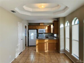 1913 W Western Dr-Unit -4 in Edinburg, TX - Foto de edificio - Building Photo