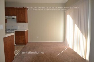 6181 Arlington Ash St in Las Vegas, NV - Foto de edificio - Building Photo