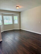 216 Eagleview Pl in Thousand Oaks, CA - Building Photo - Building Photo