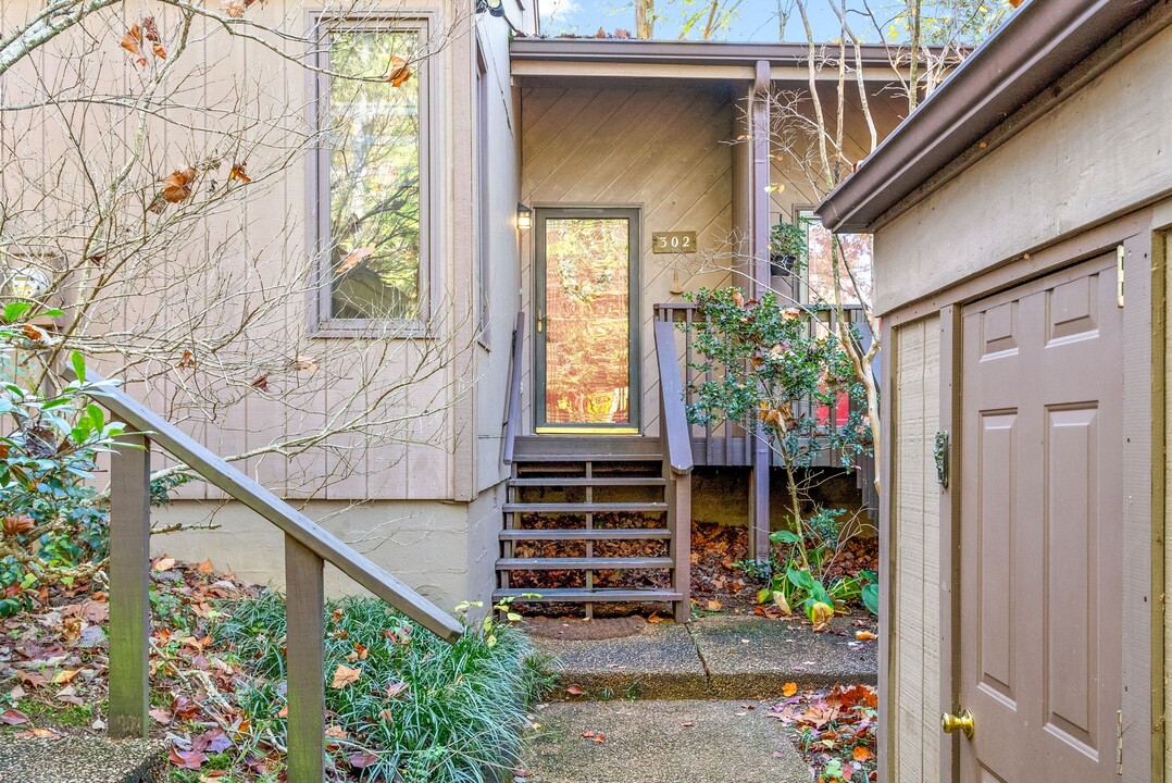 302 Chimney Hill in Nashville, TN - Building Photo