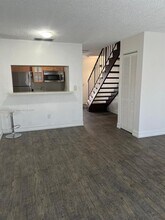 50 Antilla Ave, Unit 4 in Coral Gables, FL - Building Photo - Building Photo