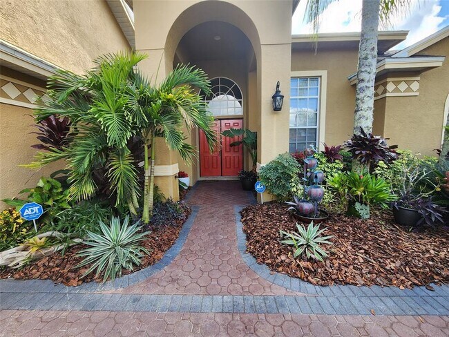 10532 Cory Lake Dr in Tampa, FL - Building Photo - Building Photo