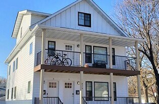 879 23rd Ave SE in Minneapolis, MN - Building Photo