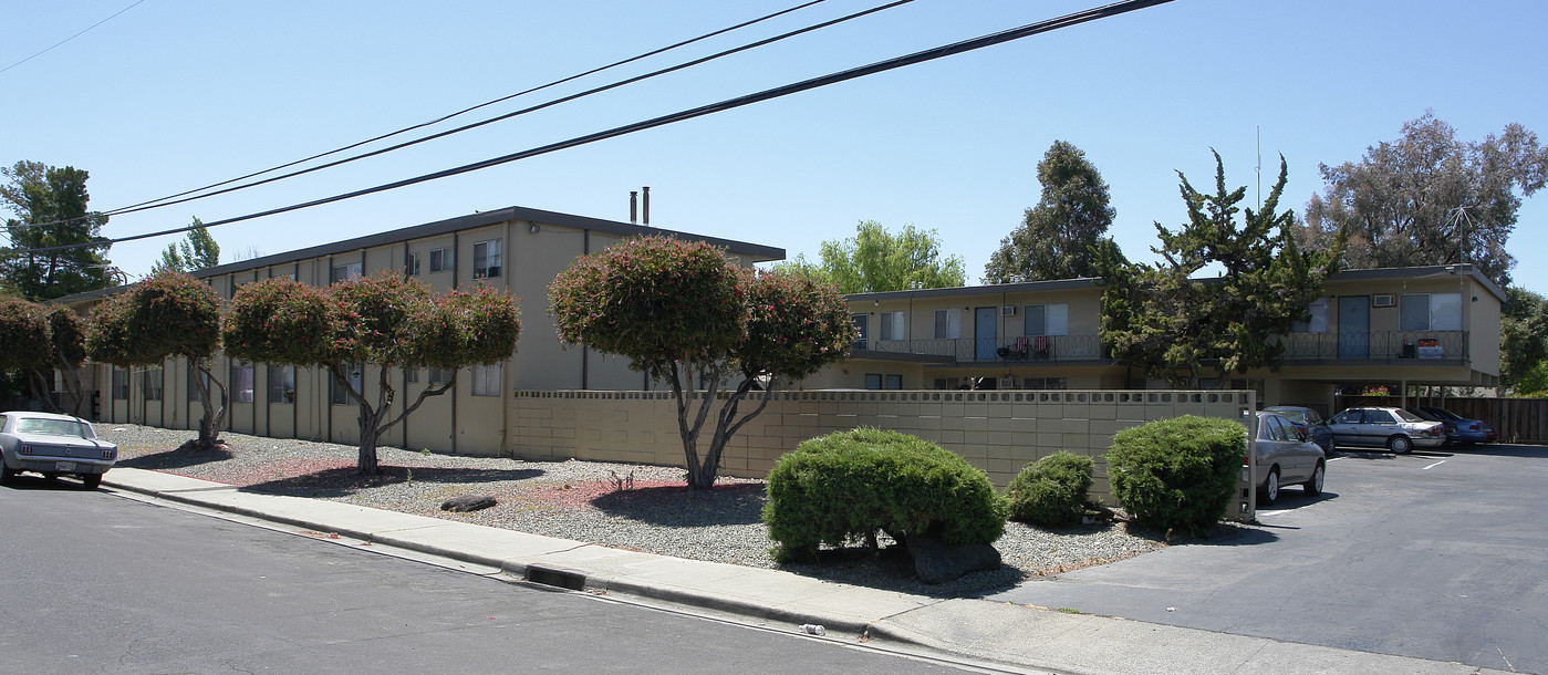 Driftwood Apartment in Concord, CA - Building Photo