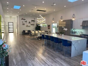1420 Stearns Dr in Los Angeles, CA - Building Photo - Building Photo